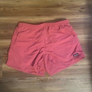 Patagonia Women's Baggies Shorts 4.5" Medium Coral
